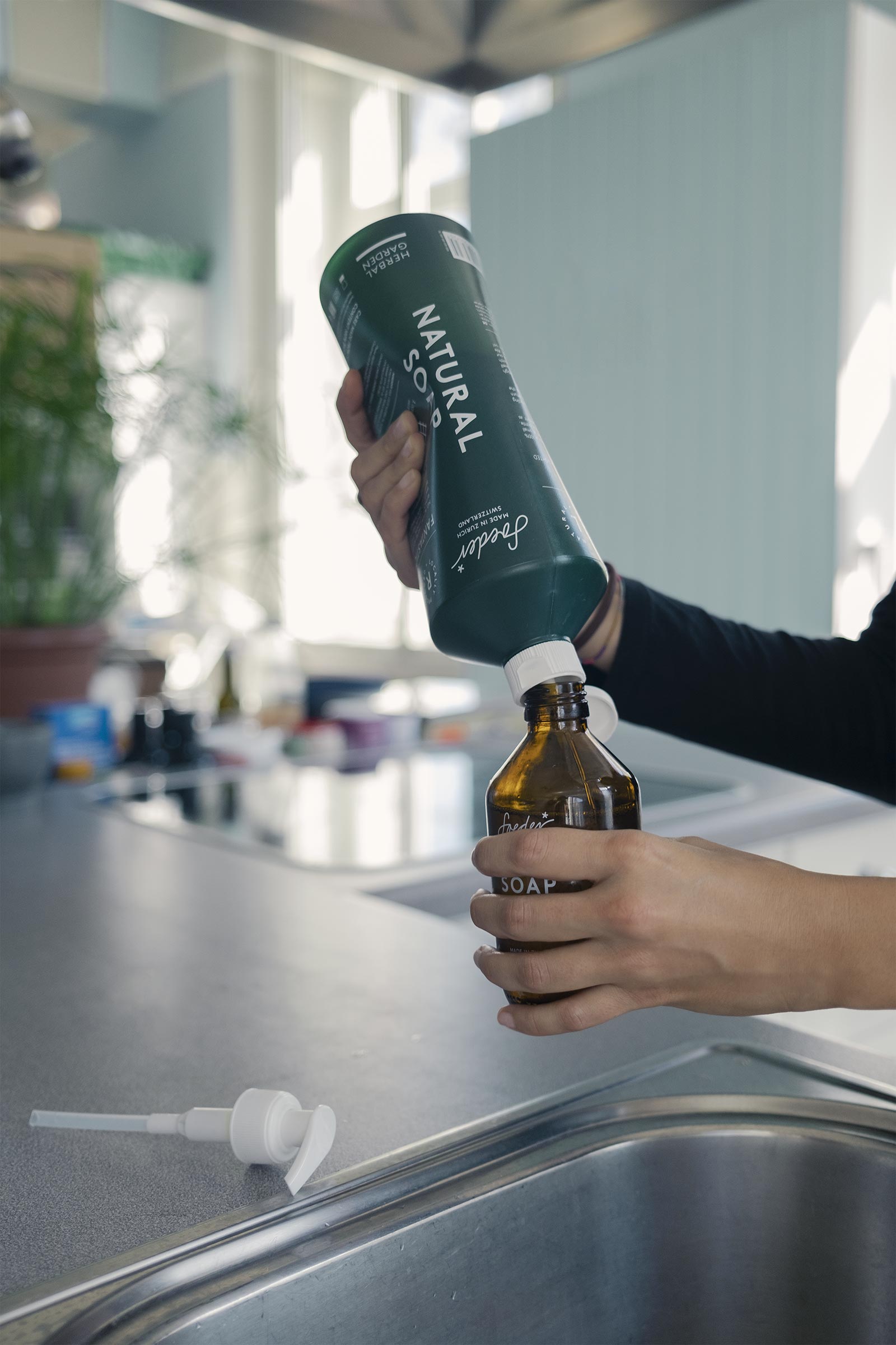 EIN ZWEITES LEBEN FÜR PLASTIKABFALL: UNSERE NEUE SHIPPABLE-REFILL-FLAS